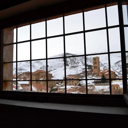 Casa Elpatiodelmaestrazgo * Villarroya de los Pinares